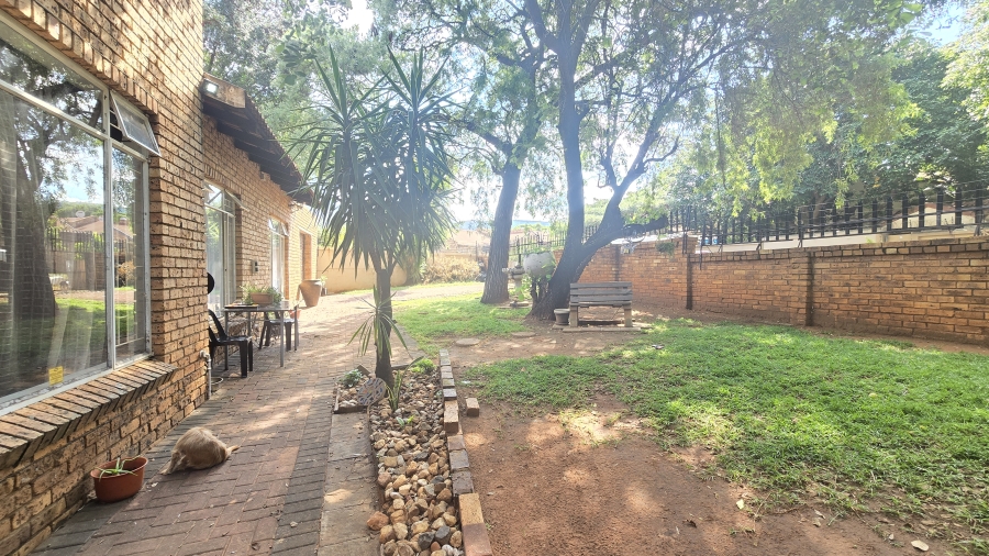 3 Bedroom Property for Sale in Geelhoutpark North West